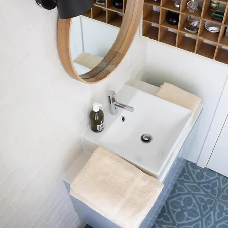 Avec Salle De Bain Privee Et Balcon Vegetal A Lisbonne Amoreiras Alojamento de Acomodação e Pequeno-almoço *