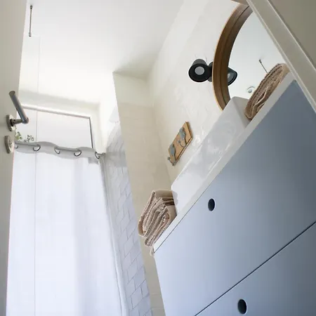 Alojamento de Acomodação e Pequeno-almoço Avec Salle De Bain Privee Et Balcon Vegetal A Lisbonne Amoreiras *